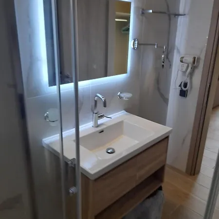 Whte One Bedroom