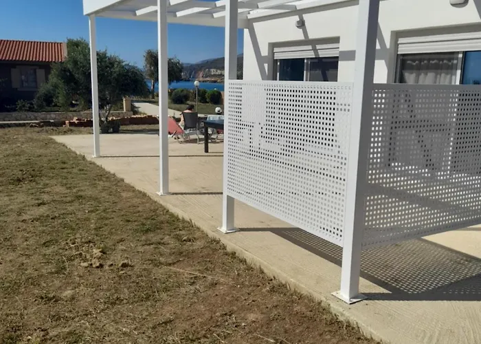 Whte One Bedroom Minia